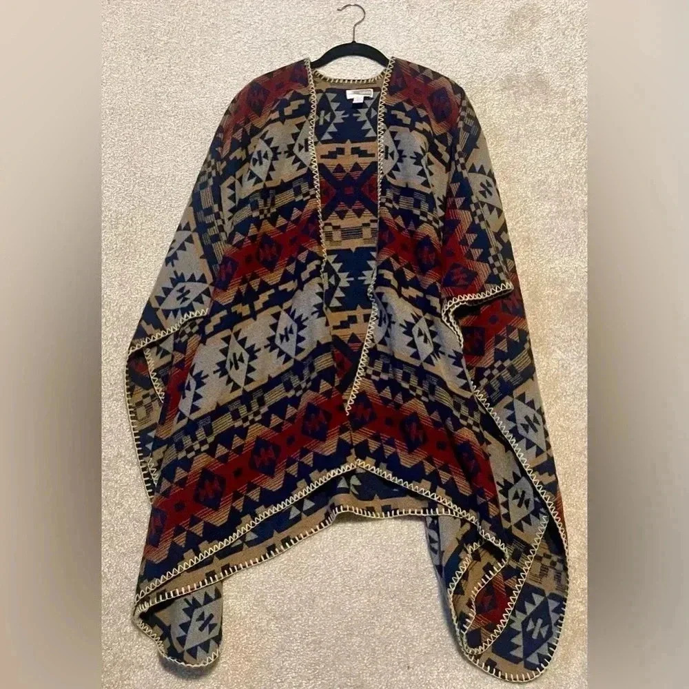 Forever 21 Contemporary Tribal Aztec Print Poncho One Size